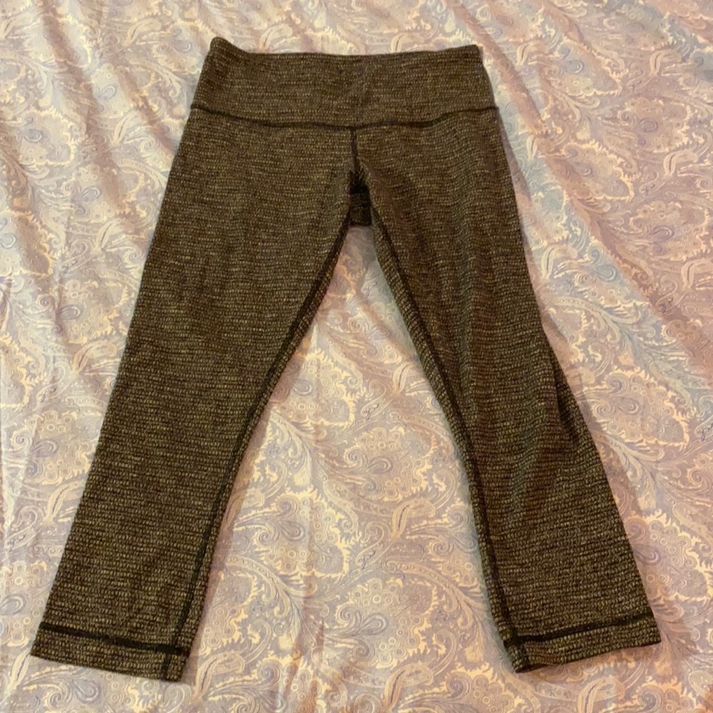 Lululemon cropped leggings 6